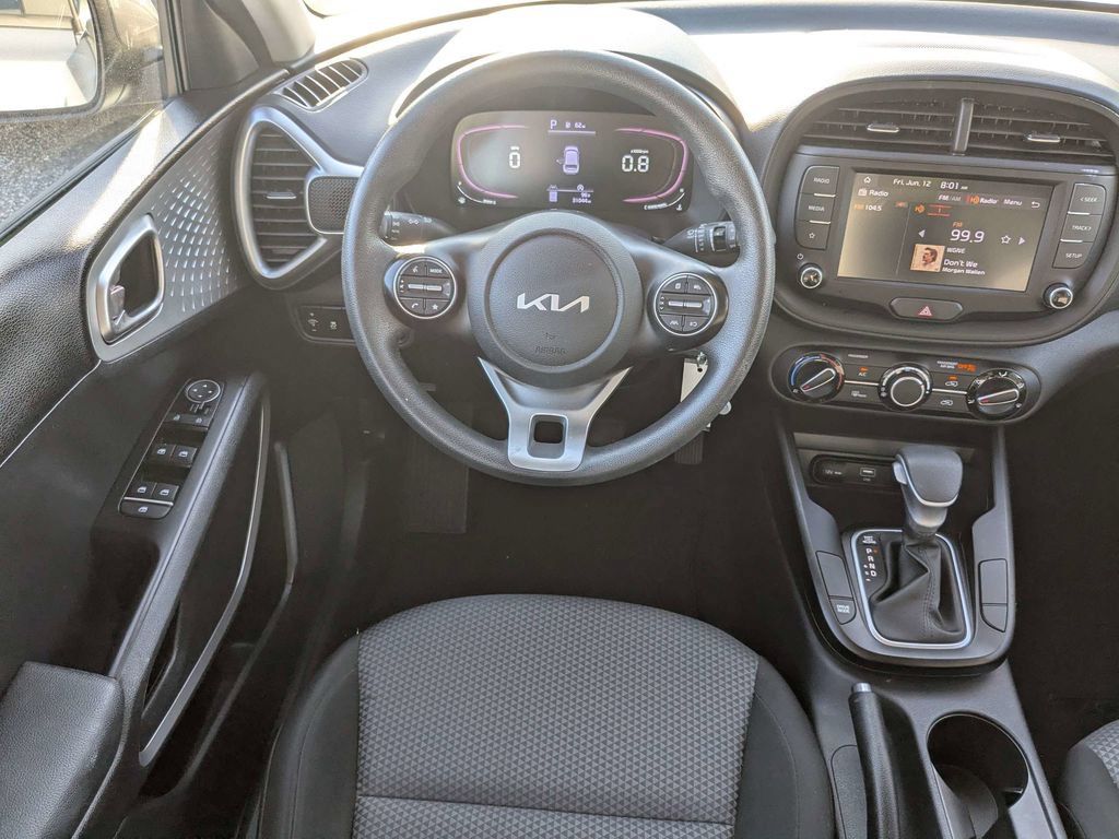 Used 2023 Kia Soul LX w/ Option Group 015 FWD image 16