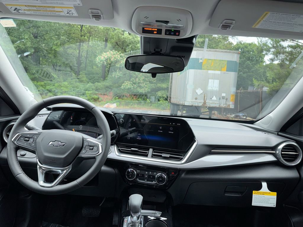 New 2026 Chevrolet Trax ACTIV w/ Driver Confidence Package FWD image 31