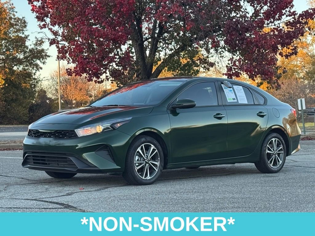 Used 2023 Kia Forte LXS w/ LXS Technology Package image 3