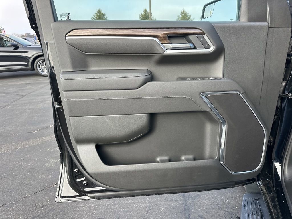 New 2026 Chevrolet Silverado 1500 LT w/ Convenience Package II image 19