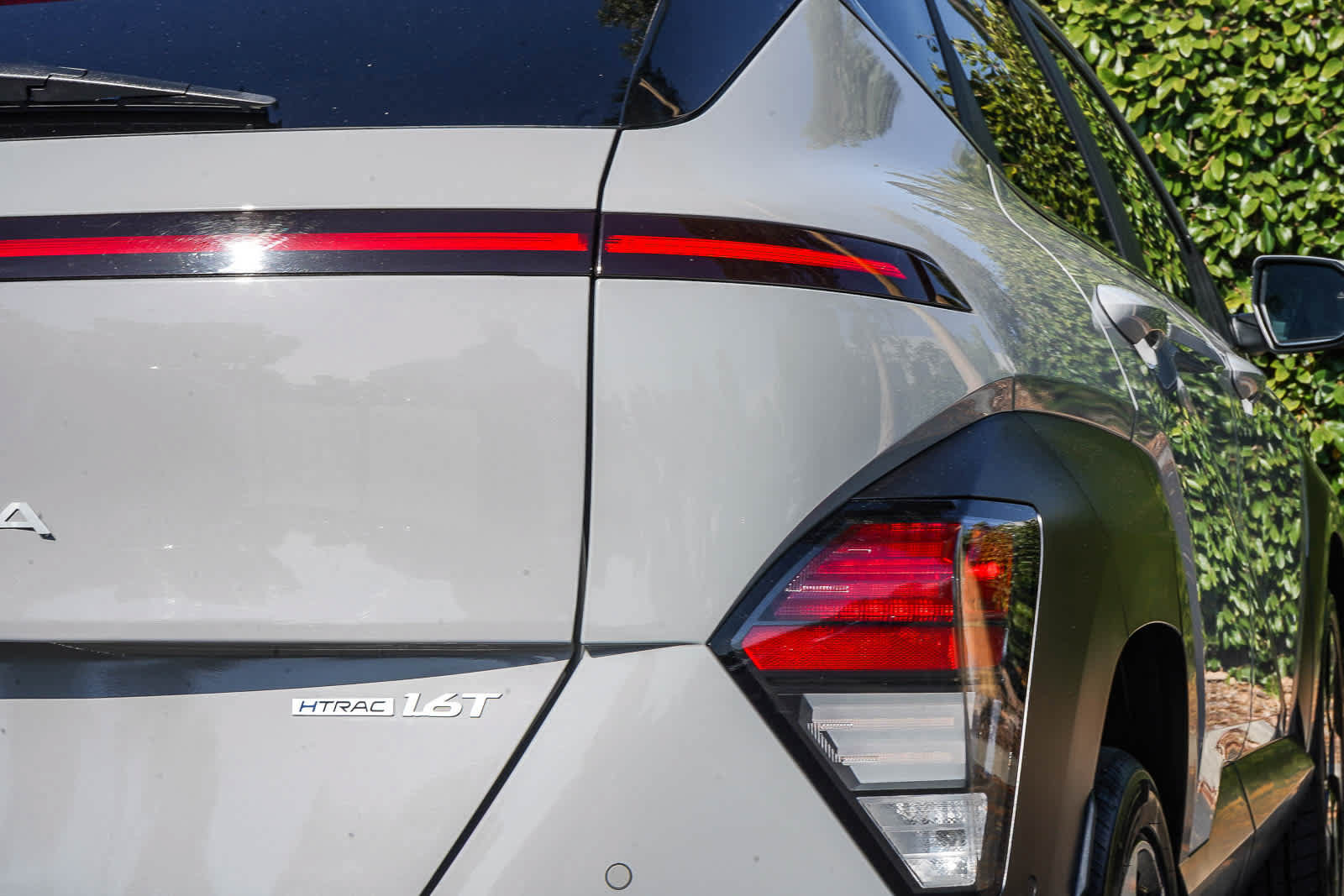 Used 2024 Hyundai Kona Limited AWD/4WD image 7
