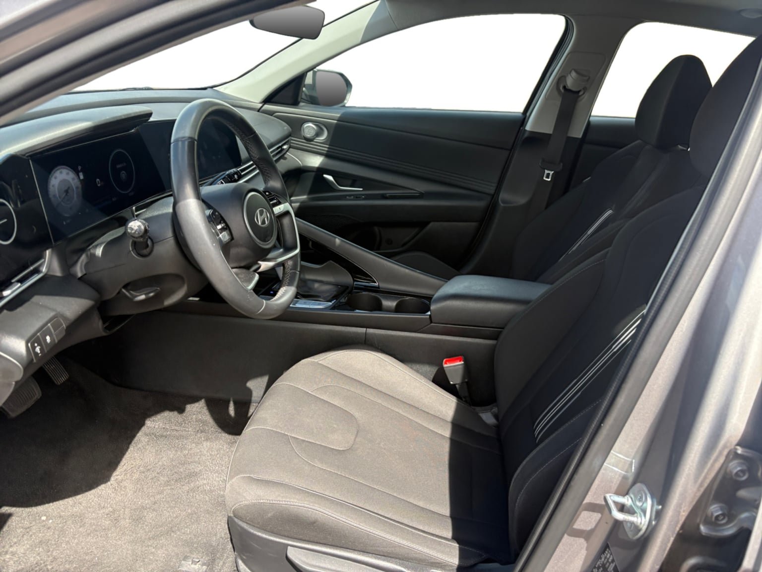 Used 2025 Hyundai Elantra SEL FWD image 10