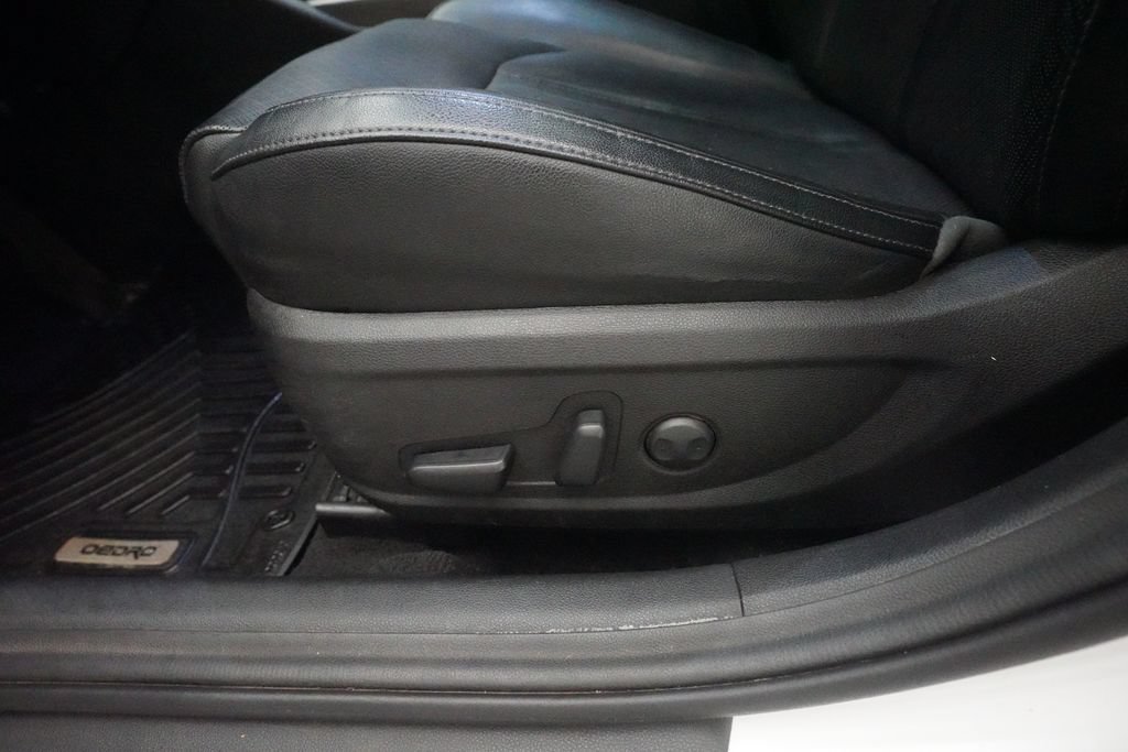 Used 2020 Kia Optima SE FWD image 28