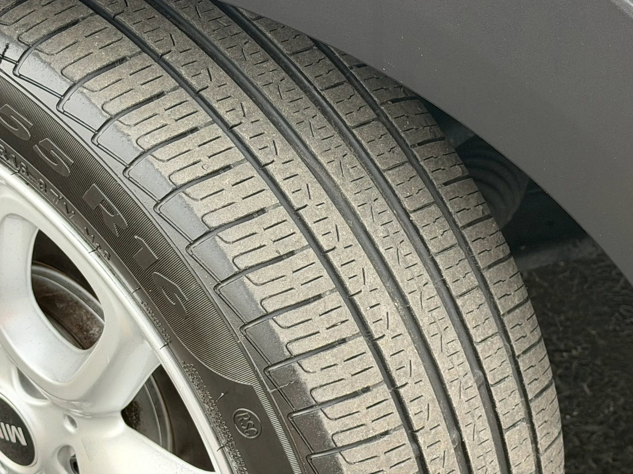 Used 2018 MINI Cooper 2-Door Hardtop image 4