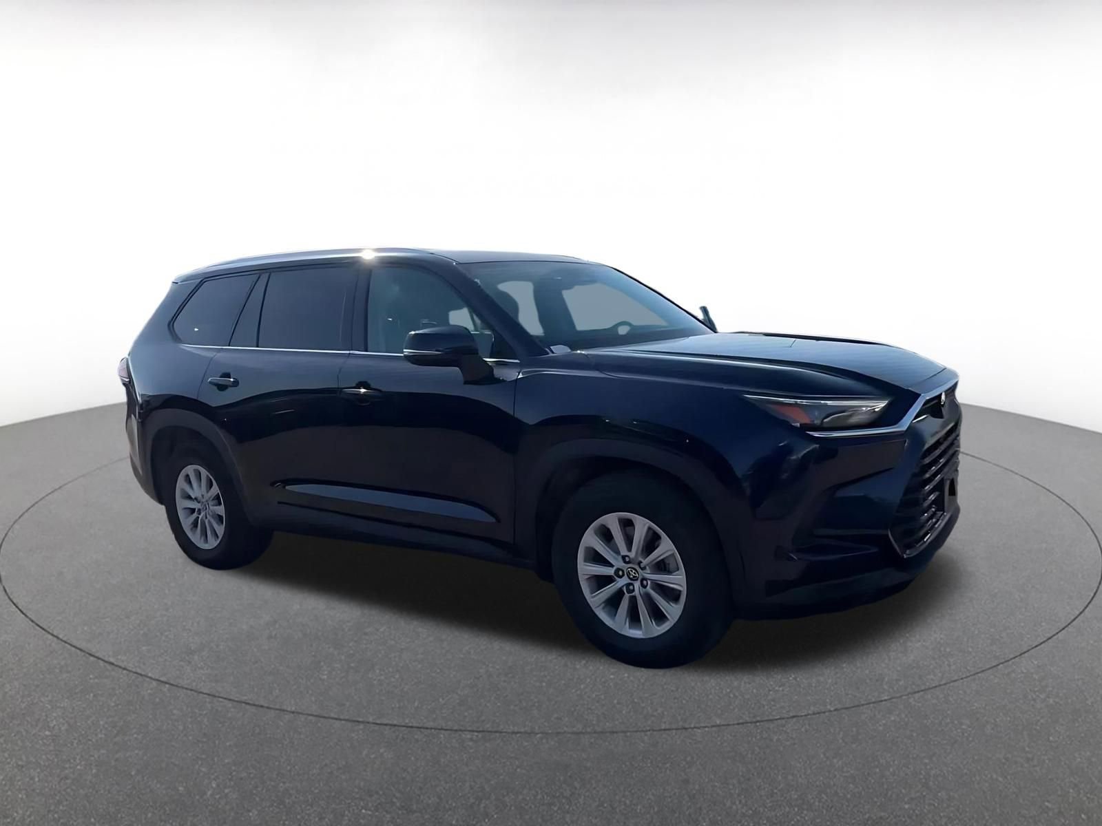 Used 2025 Toyota Grand Highlander FWD image 2