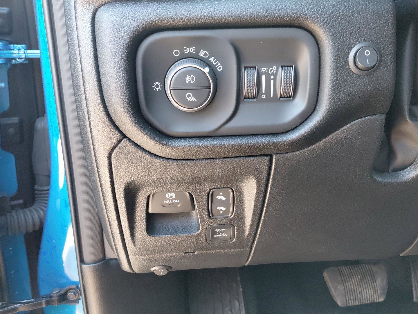 New 2026 RAM 1500 Big Horn AWD/4WD image 33