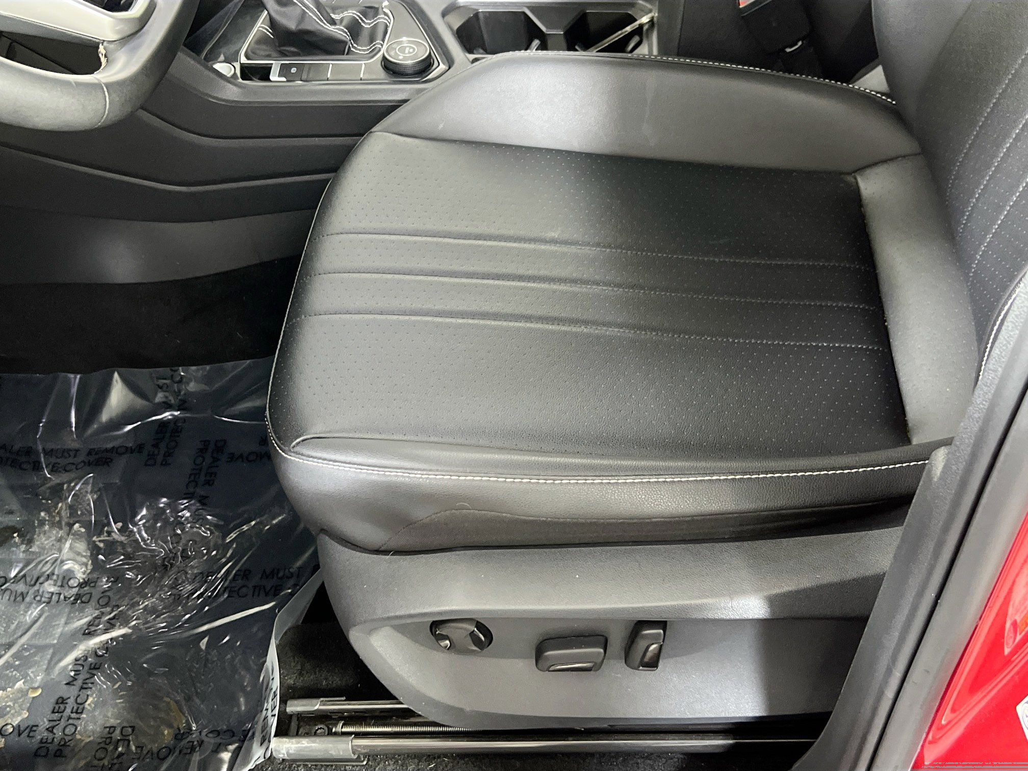 Used 2022 Volkswagen Tiguan SE image 18