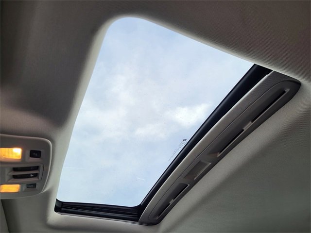 Used 2016 Chevrolet Malibu LTZ image 15