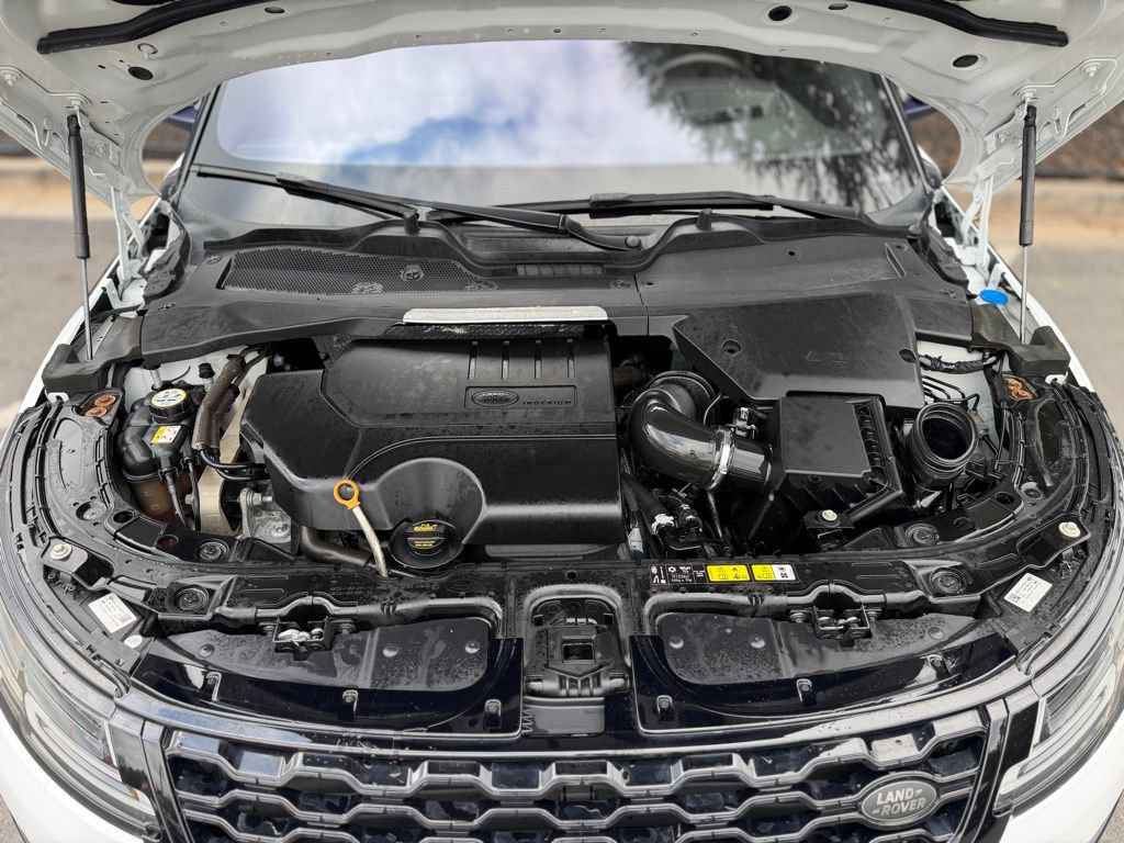 Used 2020 Land Rover Range Rover Evoque R-Dynamic SE AWD/4WD image 6