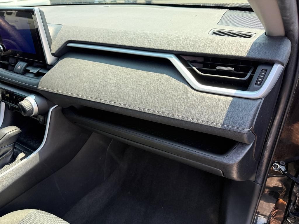 Certified 2023 Toyota RAV4 LE AWD/4WD image 16