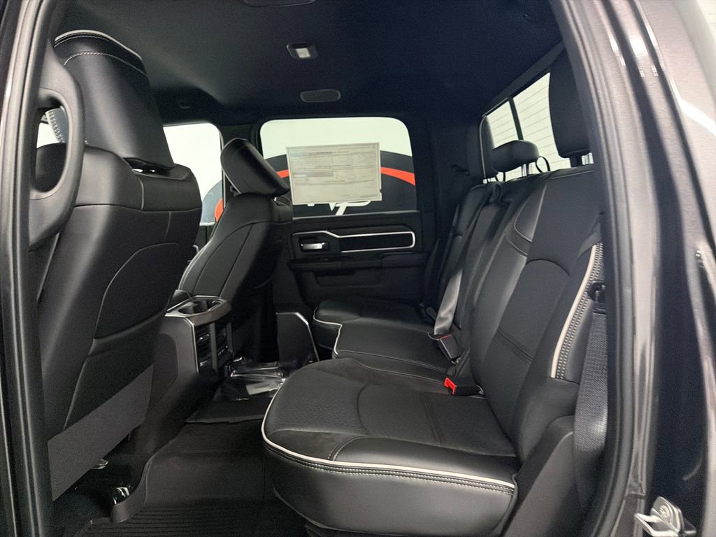 New 2026 RAM 2500 Laramie AWD/4WD image 12