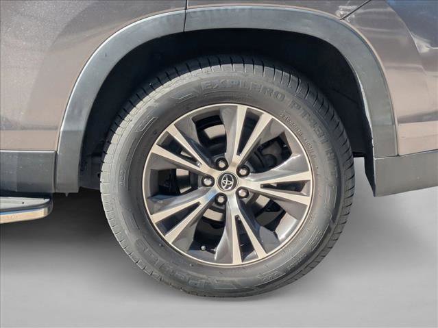 Used 2019 Toyota Highlander LE image 15