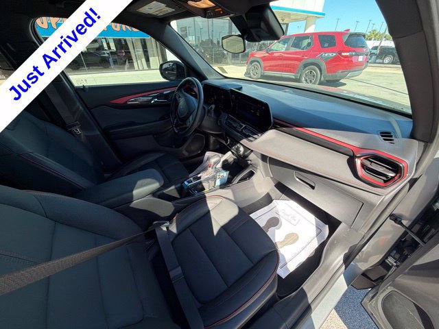 Used 2025 Chevrolet TrailBlazer RS w/ Driver Confidence Package FWD image 24