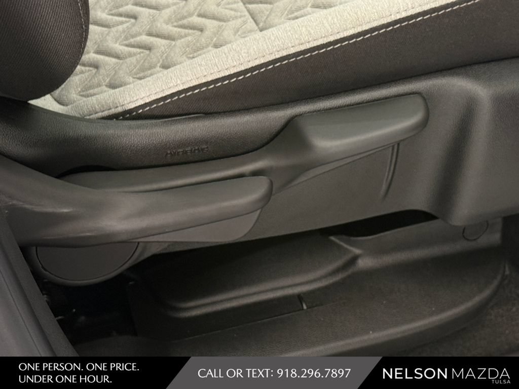 Used 2024 Chevrolet Equinox LS w/ LS Convenience Package FWD image 39