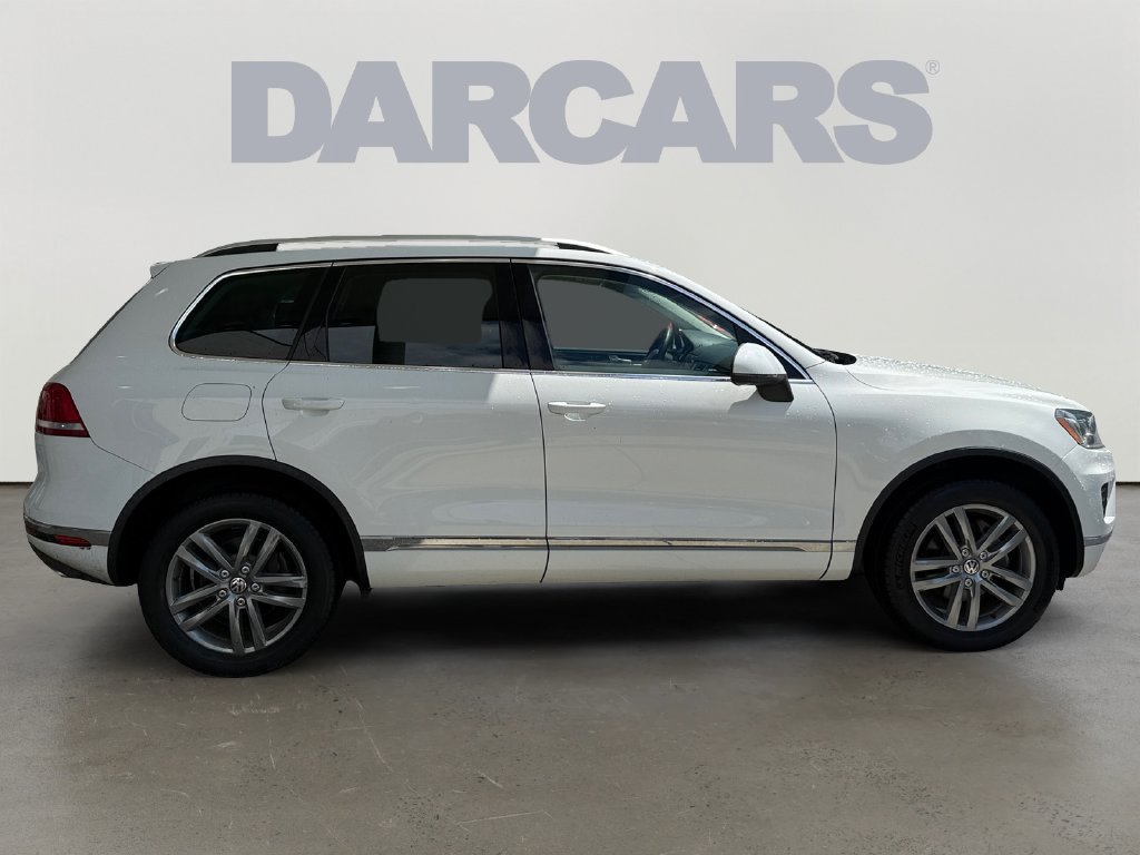 Used 2016 Volkswagen Touareg Sport AWD/4WD image 8