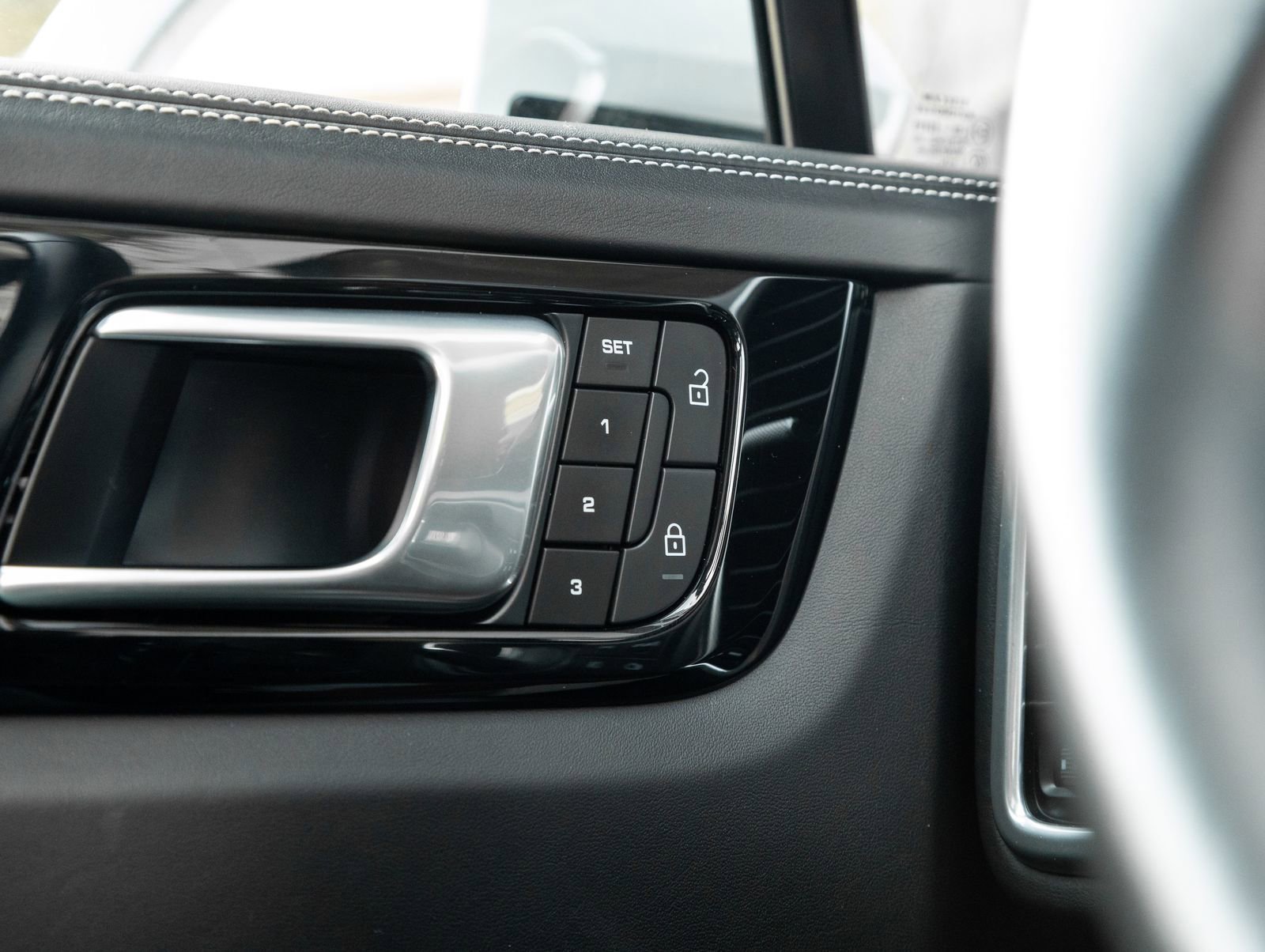 Certified 2023 Porsche Cayenne GTS image 18