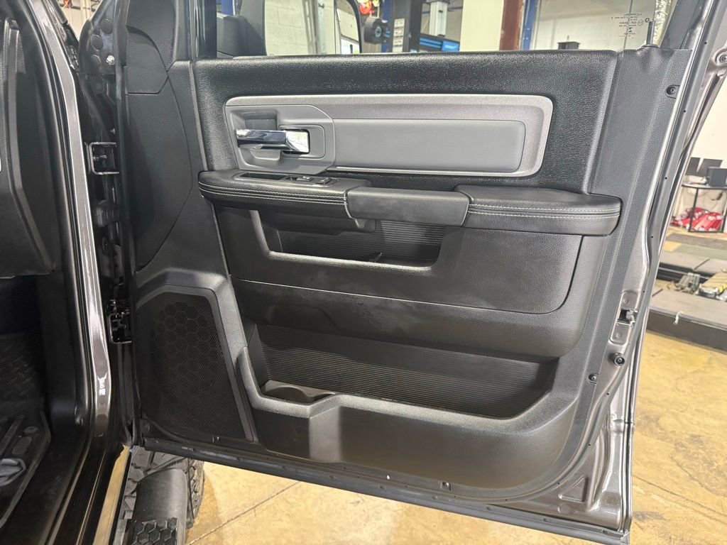 Used 2018 RAM 2500 Power Wagon w/ Luxury Group AWD/4WD image 36