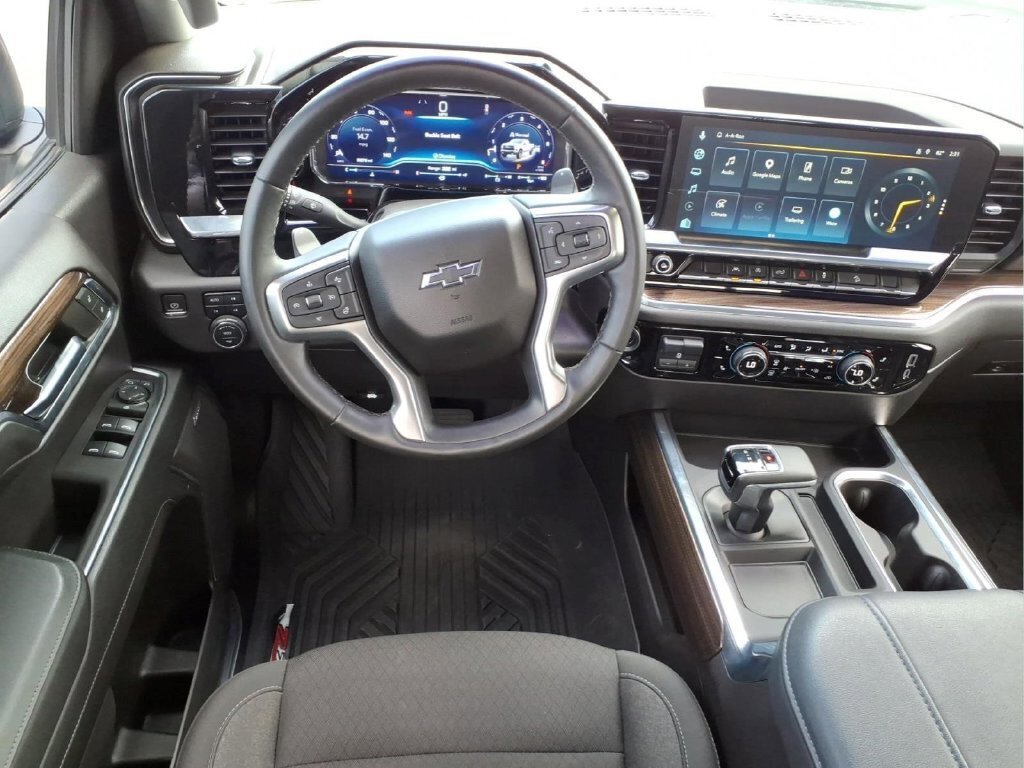 Used 2024 Chevrolet Silverado 1500 LT Trail Boss w/ Convenience Package II AWD/4WD image 17