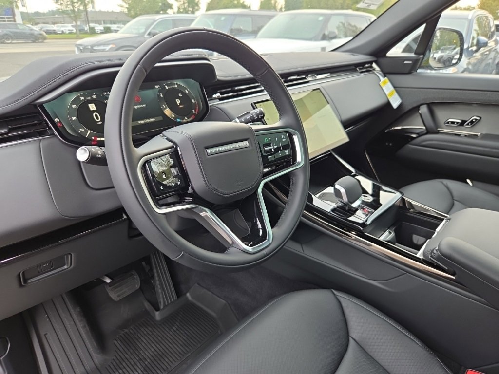 New 2025 Land Rover Range Rover Sport SE image 12