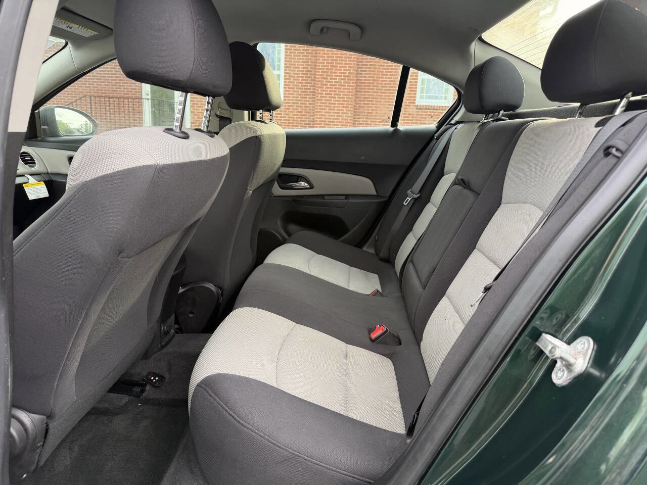 Used 2014 Chevrolet Cruze LS FWD image 9