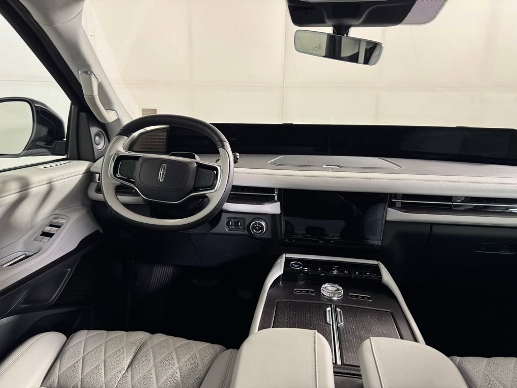 Certified 2025 Lincoln Navigator L Black Label AWD/4WD image 25