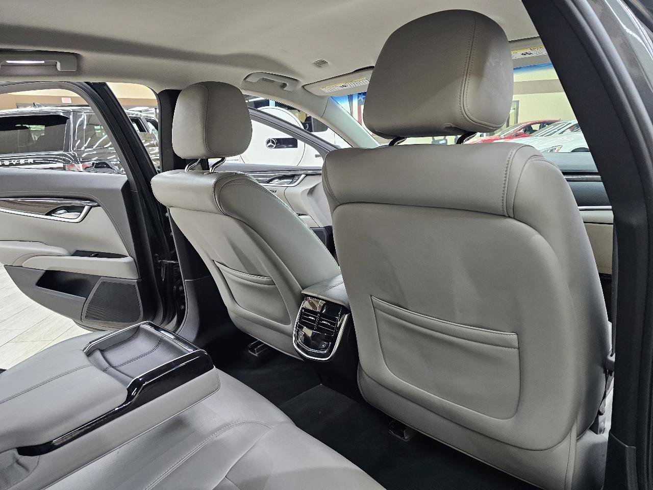 Used 2017 Cadillac XTS Luxury FWD image 22