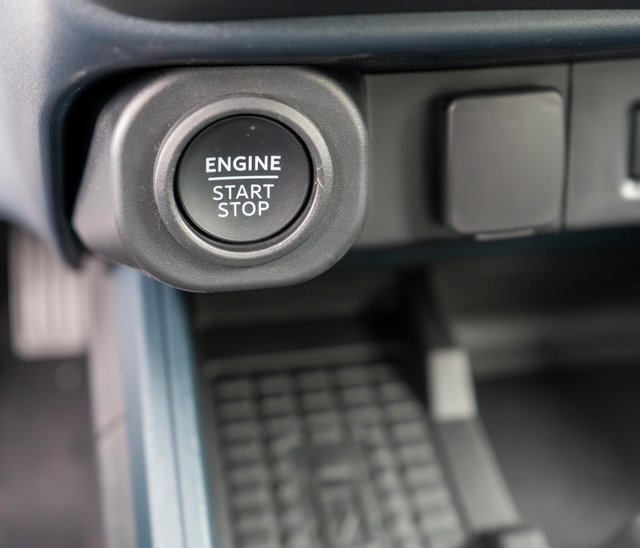 New 2025 Ford Maverick Lariat w/ Black Appearance Package image 21