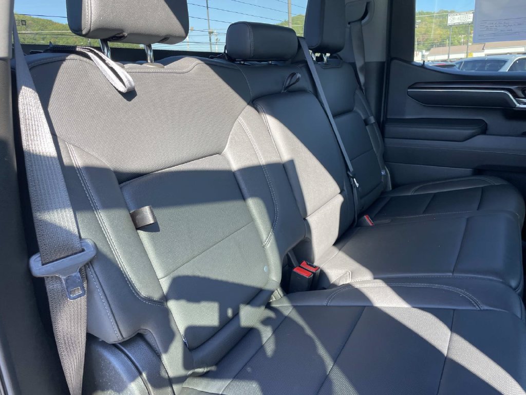 Used 2025 GMC Sierra 1500 SLT RWD image 25