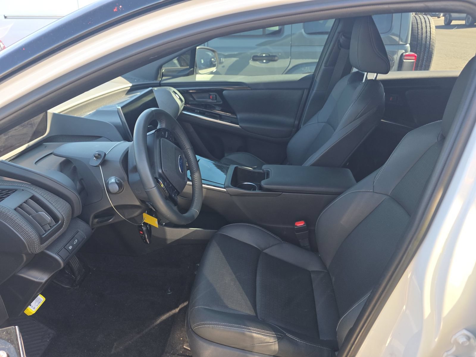 Used 2023 Subaru Solterra AWD image 4