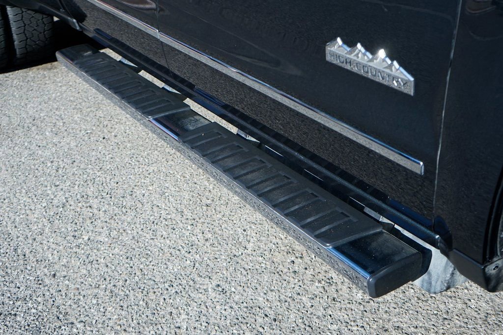 Used 2018 Chevrolet Silverado 3500 High Country w/ Duramax Plus Package image 54