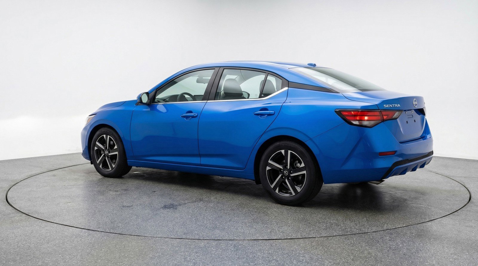 Used 2025 Nissan Sentra SV FWD image 6