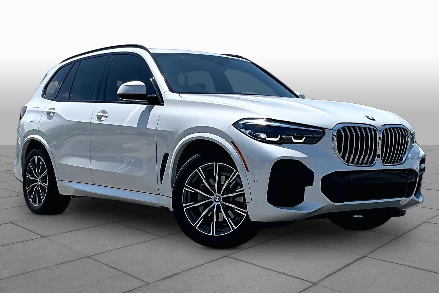 Used 2022 BMW X5 sDrive40i w/ M Sport Package RWD image 3