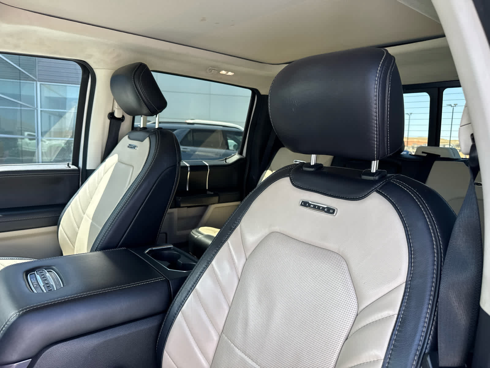 Used 2020 Ford F350 Limited AWD/4WD image 25