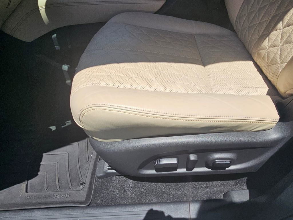Certified 2024 Nissan Murano Platinum w/ Cargo Package FWD image 18