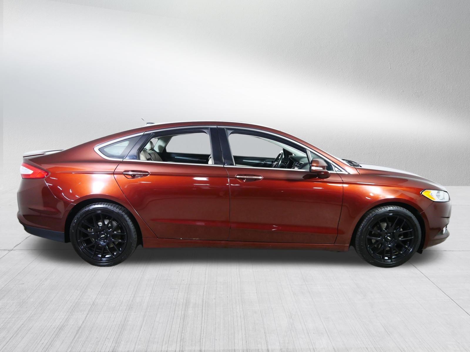 Used 2016 Ford Fusion Titanium FWD image 8