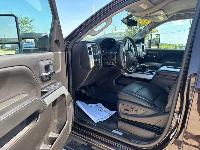 Used 2019 Chevrolet Silverado 2500 LTZ w/ Vortec Plus Package AWD/4WD image 17