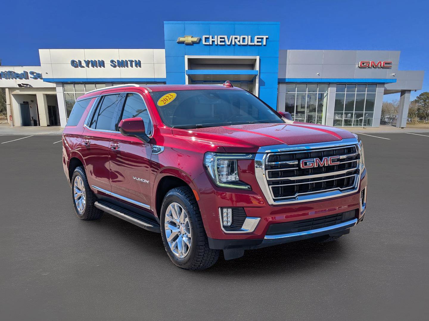Used 2023 GMC Yukon SLT image 3