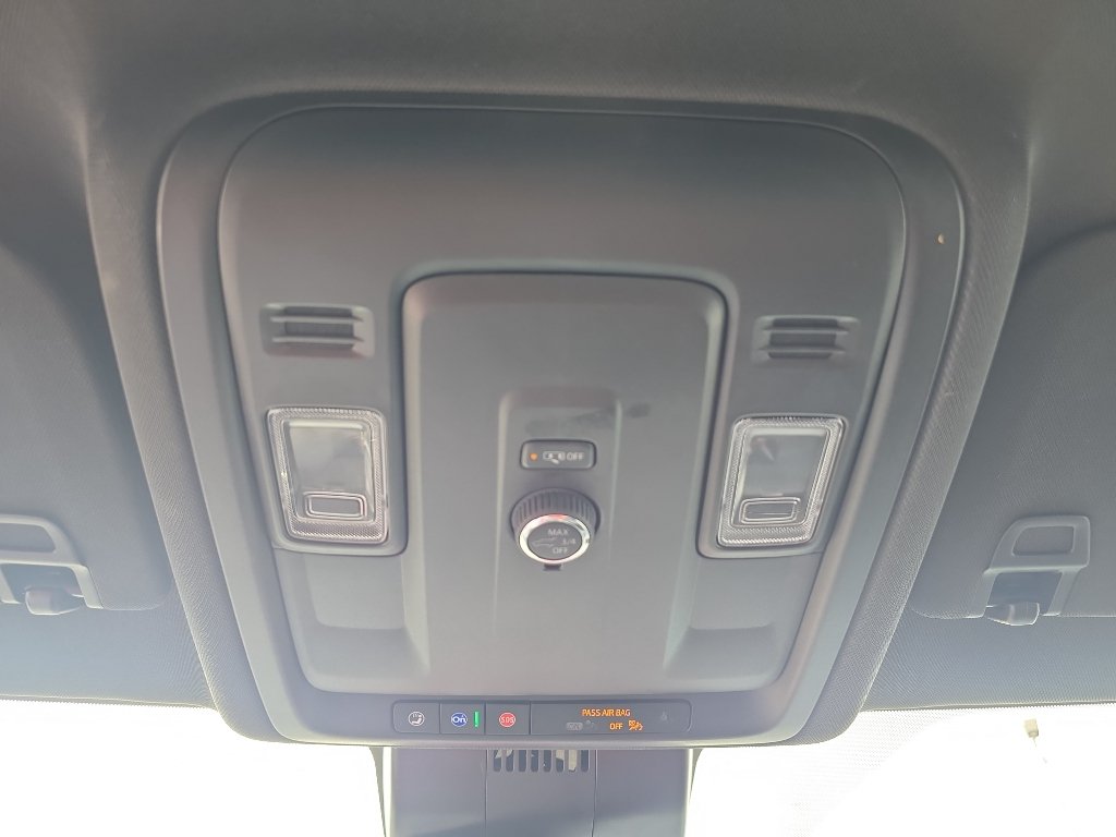 Certified 2025 Chevrolet Suburban Z71 AWD/4WD image 18