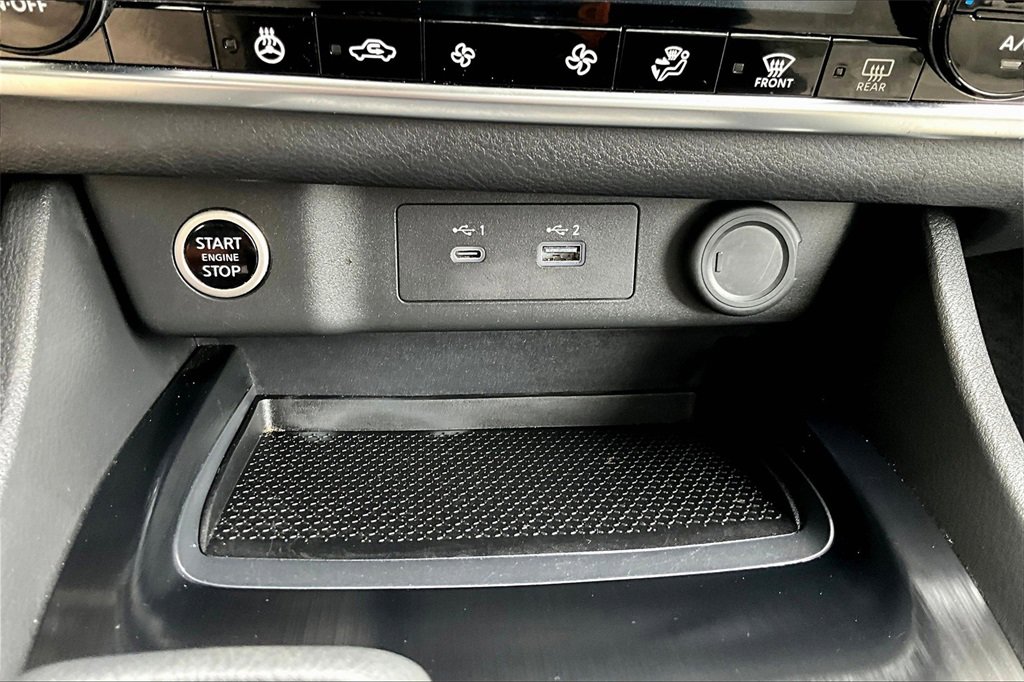 Used 2023 Nissan Rogue SV w/ SV Premium Package image 15