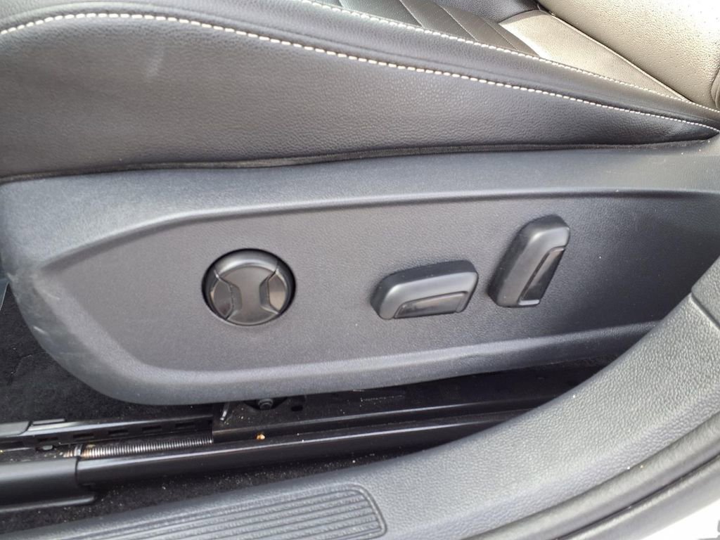 Used 2024 Volkswagen Jetta SE image 21