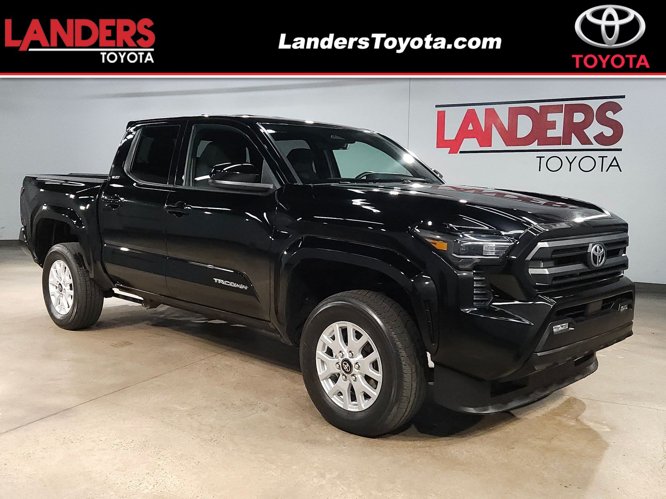 Used 2025 Toyota Tacoma SR5 AWD/4WD image 1