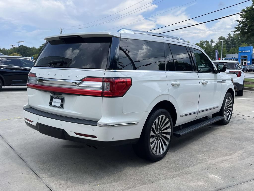 Used 2021 Lincoln Navigator Reserve w/ Luxury Package AWD/4WD image 3