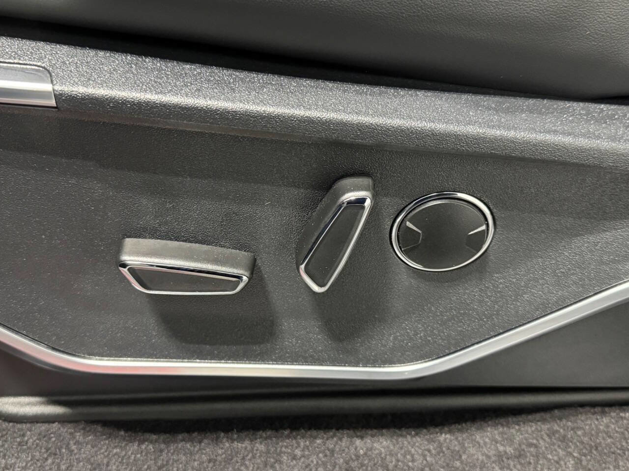 Used 2025 Ford F150 Raptor w/ Equipment Group 803A Raptor R image 25