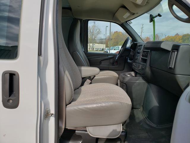 Used 2015 Chevrolet Express 2500 image 16
