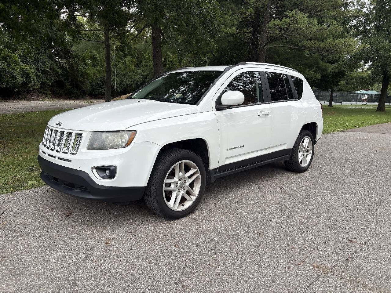 Used 2014 Jeep Compass Limited AWD/4WD image 1