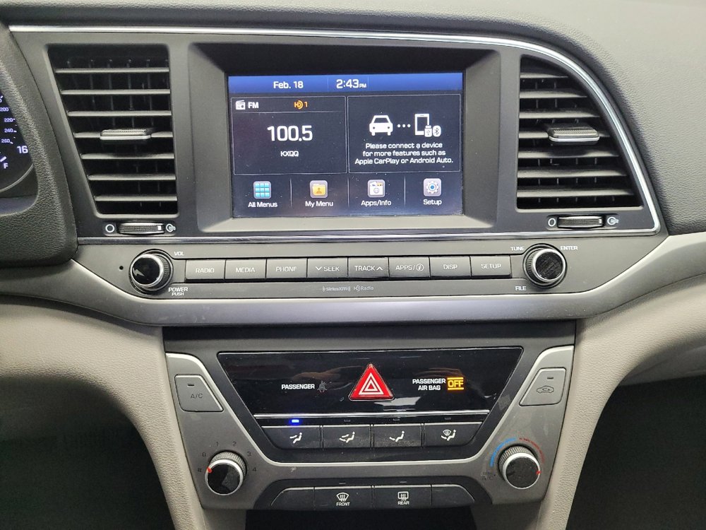 Used 2017 Hyundai Elantra SE image 25