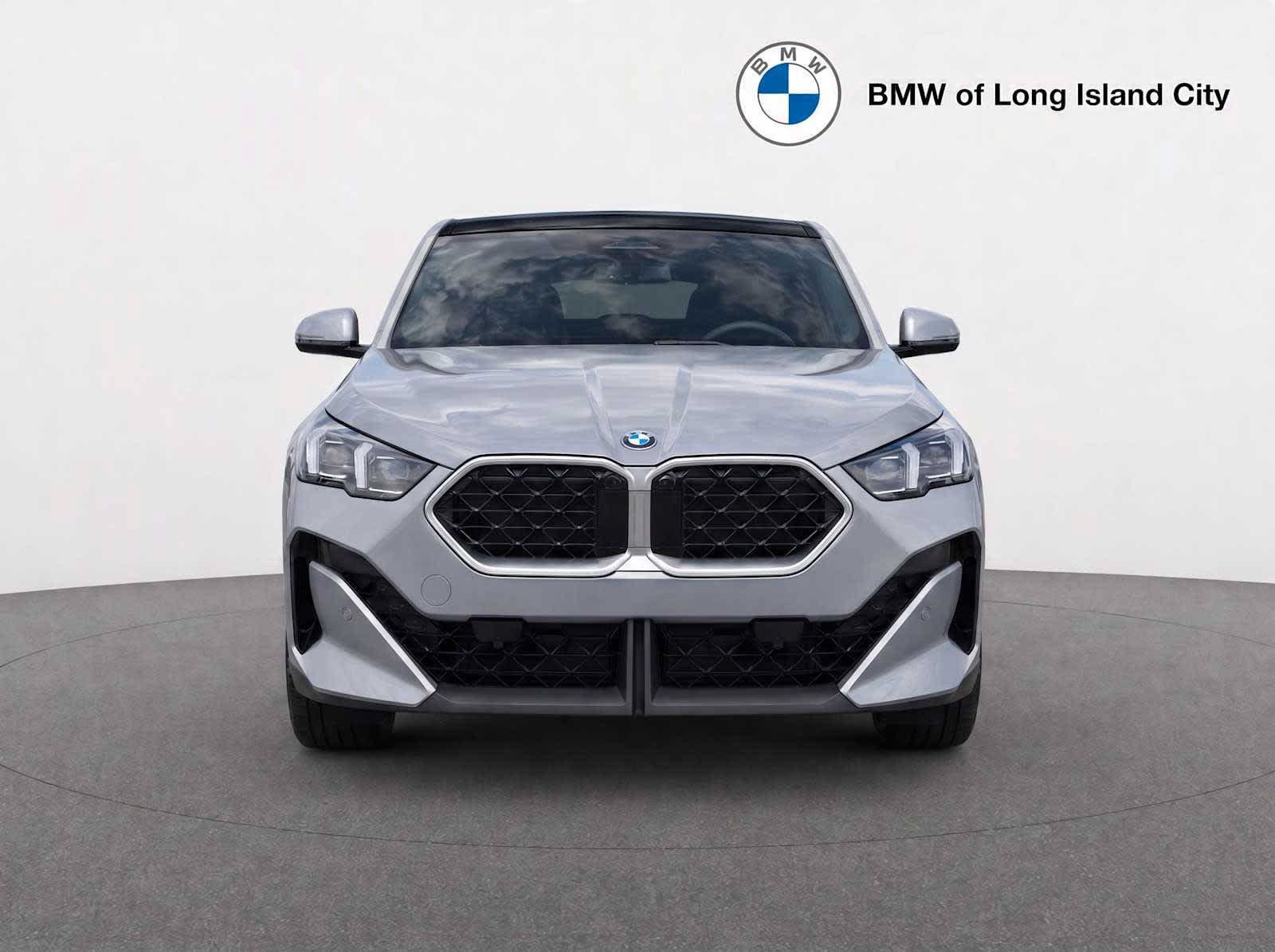 New 2026 BMW X2 xDrive28i w/ Technology Package AWD/4WD image 2