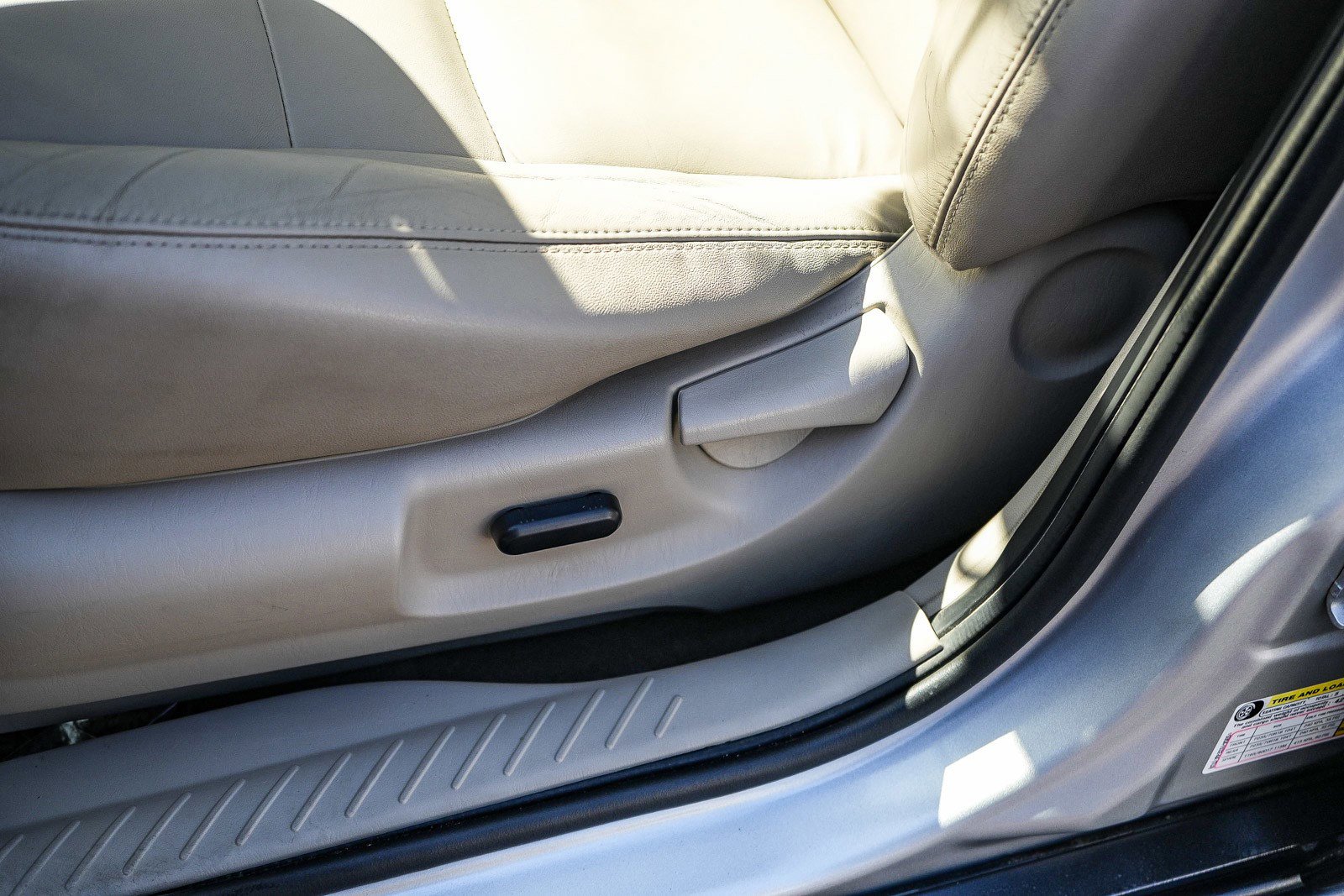 Used 2012 Ford Escape Limited image 22