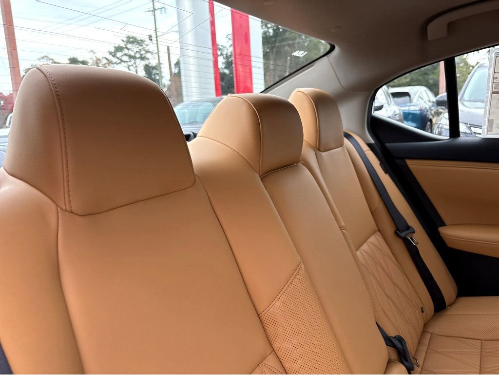 New 2025 Nissan Sentra SV w/ SV Premium Package FWD image 13