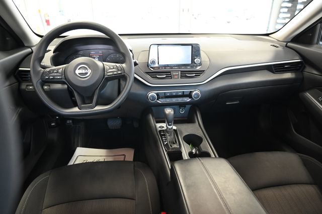 Used 2024 Nissan Altima 2.5 S image 13